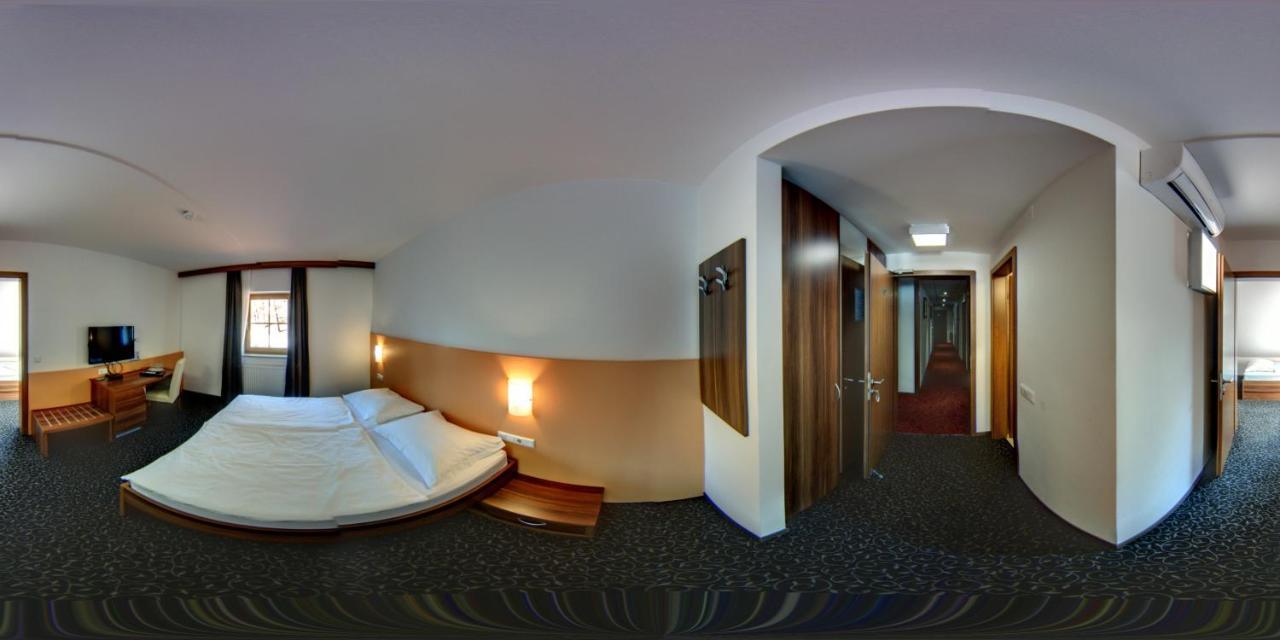 Domacija Vodnik & Apartments Церклє-на-Горенськем Екстер'єр фото