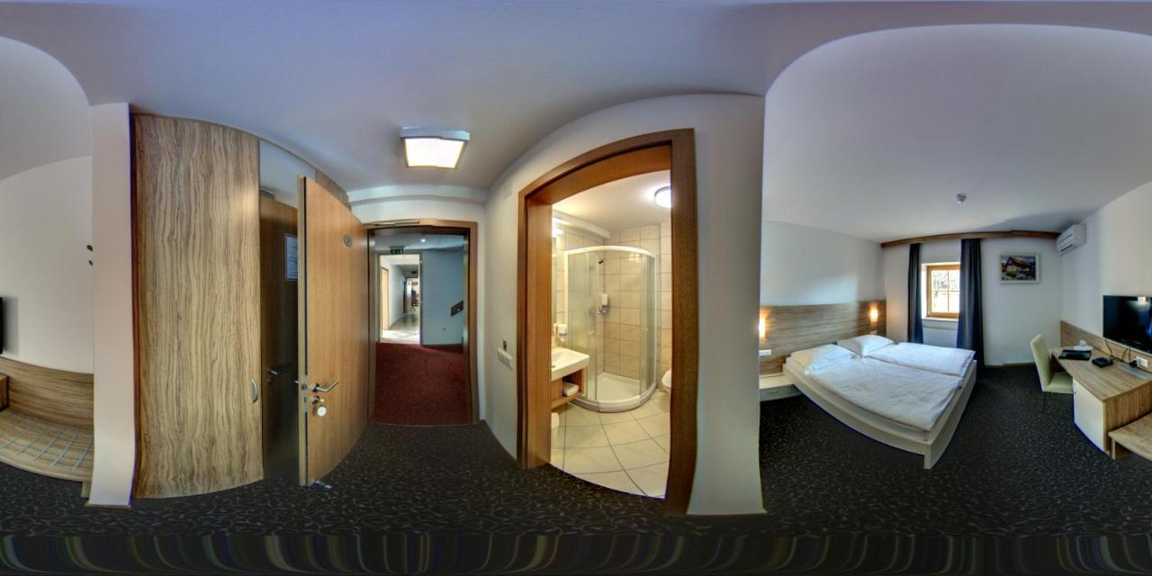 Domacija Vodnik & Apartments Церклє-на-Горенськем Екстер'єр фото