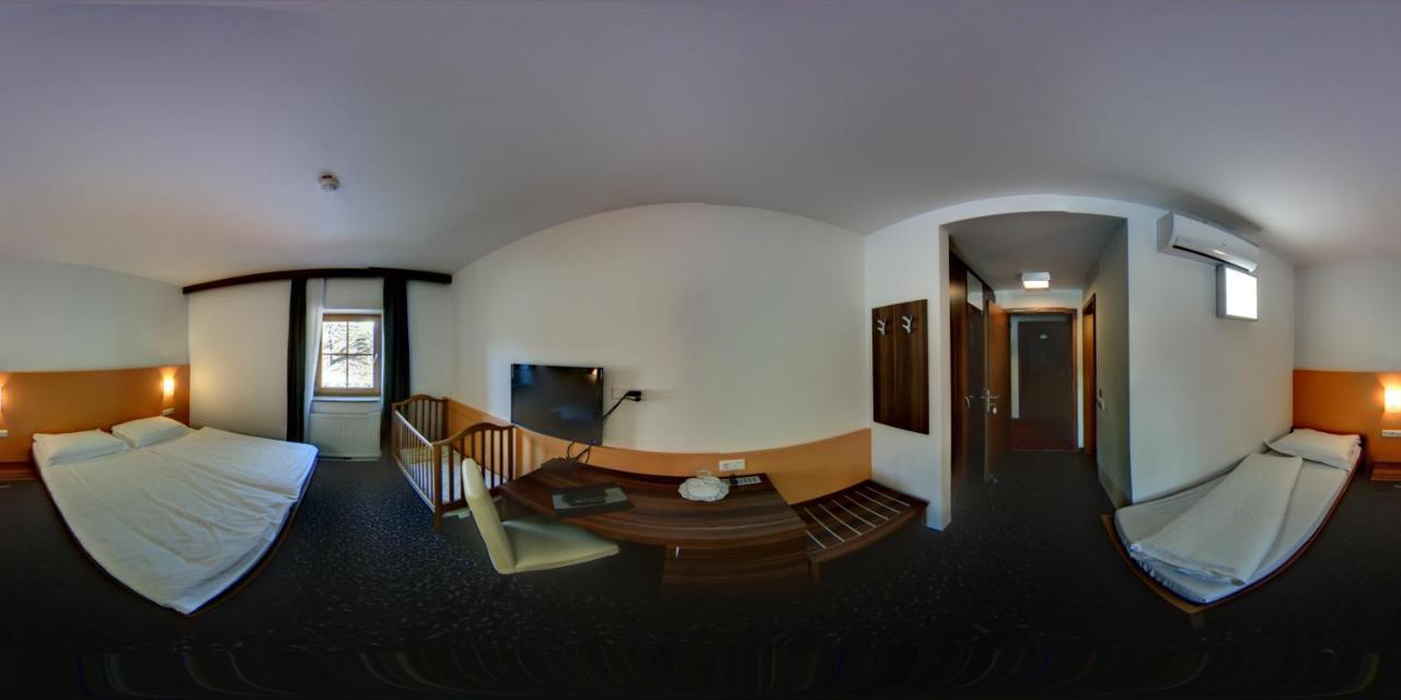 Domacija Vodnik & Apartments Церклє-на-Горенськем Екстер'єр фото