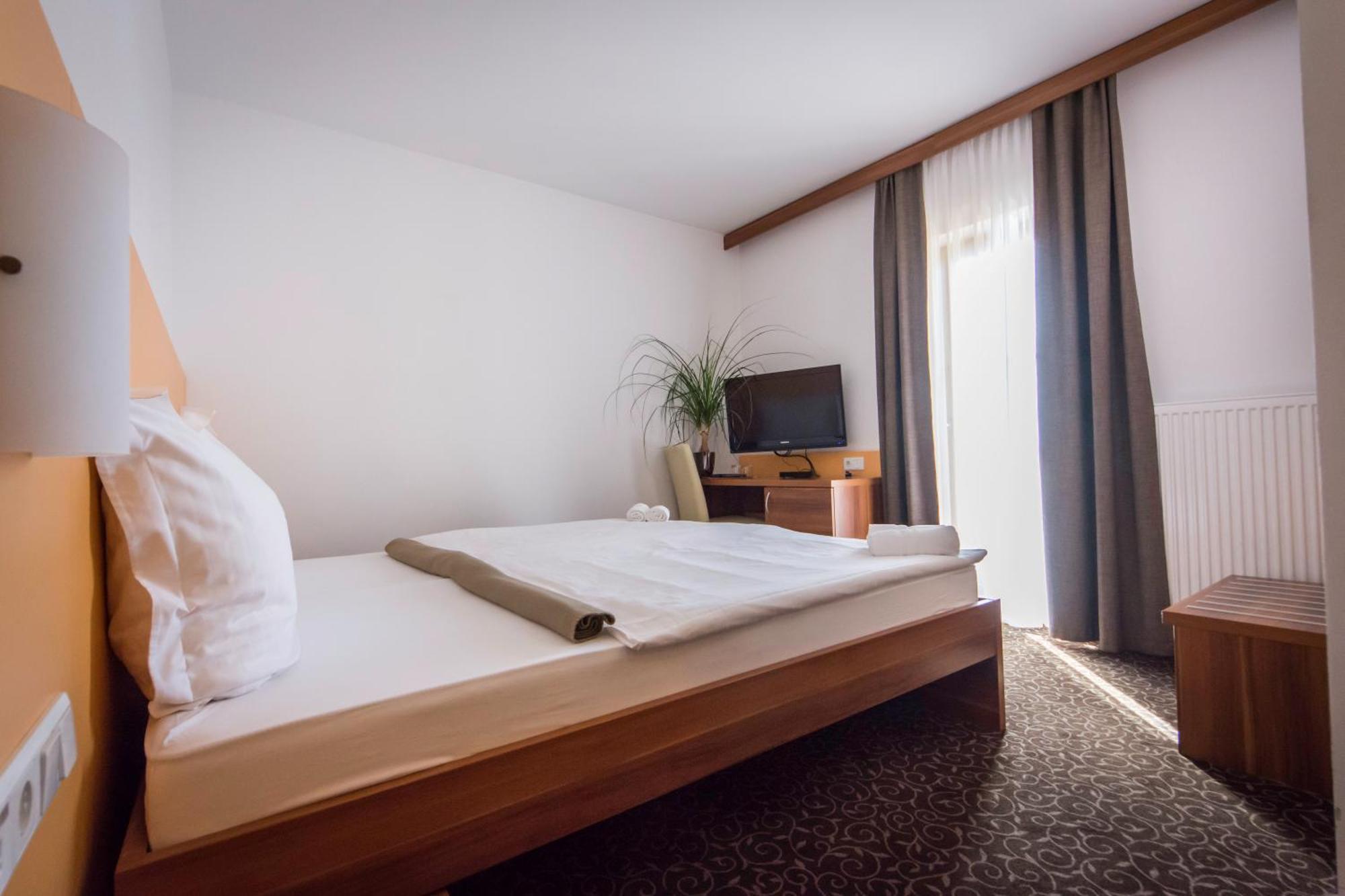 Domacija Vodnik & Apartments Церклє-на-Горенськем Екстер'єр фото