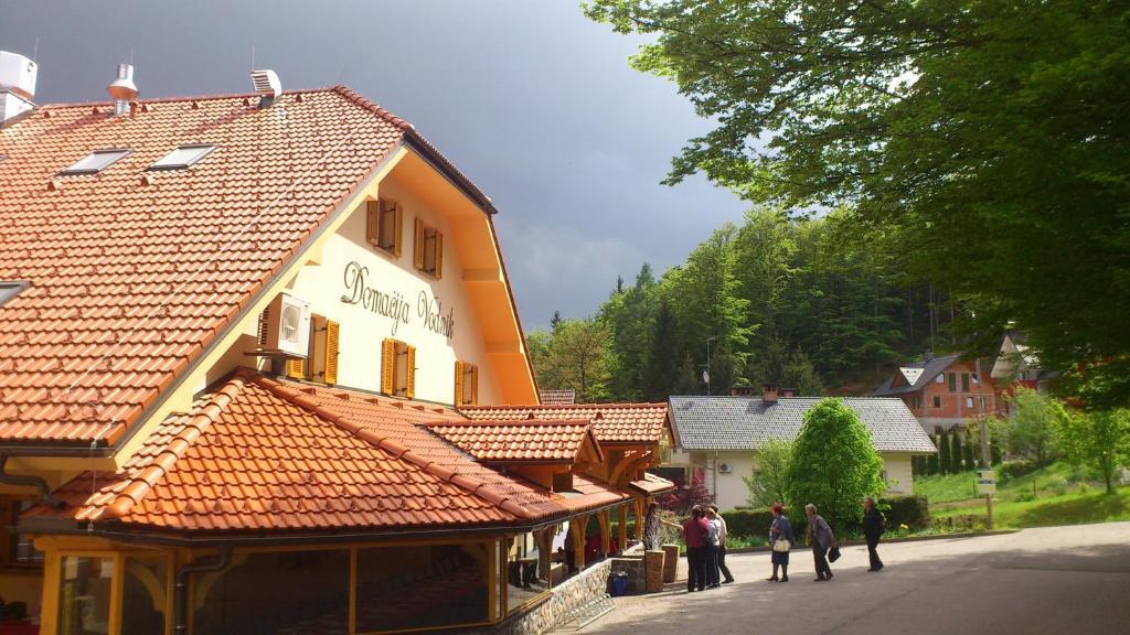 Domacija Vodnik & Apartments Церклє-на-Горенськем Екстер'єр фото