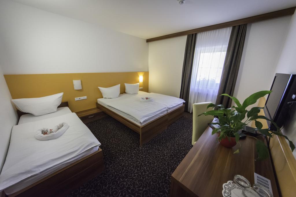 Domacija Vodnik & Apartments Церклє-на-Горенськем Екстер'єр фото