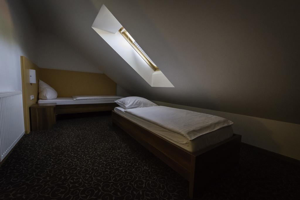 Domacija Vodnik & Apartments Церклє-на-Горенськем Екстер'єр фото